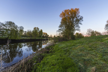 Sonnenuntergang an der Hamme in Ritterhude Ende April
