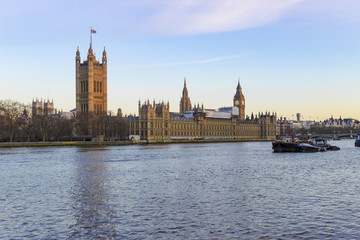 Fototapeta na wymiar Big Ben, Parliament and Thames river in Westminster