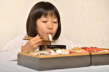 おせち料理と女の子（お雑煮）