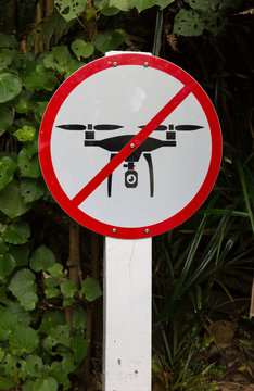 Drohne fliegen Verboten Schild