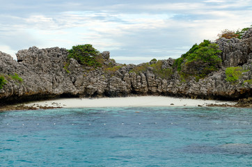 Naklejka premium The Sea and Mountain at Koh ha, Similan No.5, a Group of Similan Islands in The Andaman Sea Thailand.