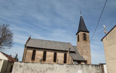 Fototapeta na wymiar Kirche in Metrich