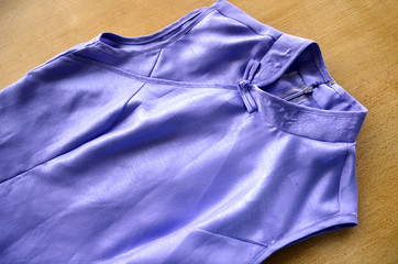 Robes et chemises traditionnelles vietnamiennes en soie