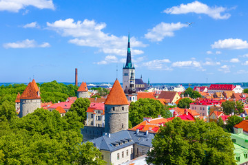 Obraz premium The blue sky over the old town of Tallinn, Estonia in summer