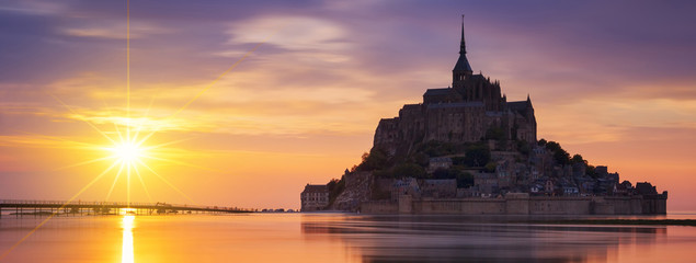 Mont-Saint-Michel sunset - obrazy, fototapety, plakaty