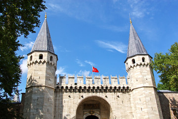 Fototapeta na wymiar Gate of Topkapi Palace