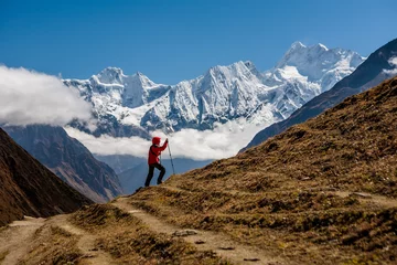 Crédence de cuisine en verre imprimé Manaslu Trekker on Manaslu circuit trek in Nepal