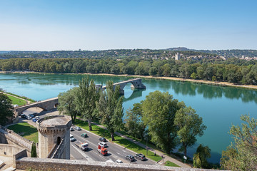 Obraz premium The Pont D'Avignon seen from the Avignon city park on the rock of Doms