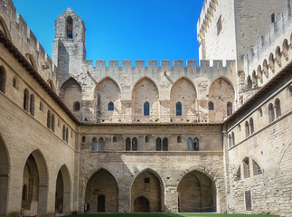 Fototapeta premium Courtyard of the Papal palace in Avignon