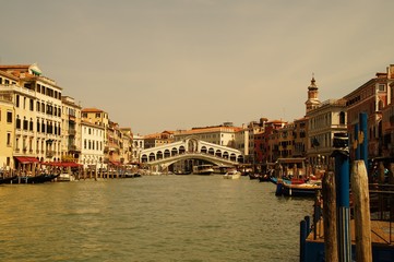 Eindrücke von den Wasserstraßen in Venedig / Italien