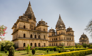 Fototapeta na wymiar Medieval city of Orchha with most noteworthy Hindu architecture in India