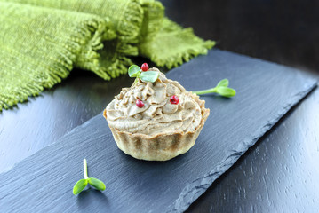 Tartlet with meat pie