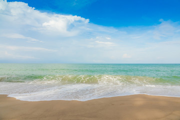 Fototapeta na wymiar Beach and tropical sea .