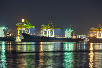 Fototapeta na wymiar Cargo ship while docking