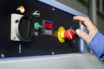 Hand oin emergency stop button line assembly