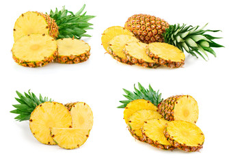 Fototapeta na wymiar pineapple isolated on white