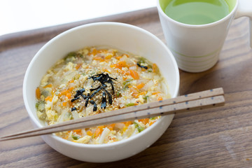 昼食イメージ　うどん