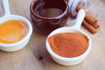 Cinnamon drink with honey