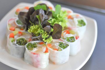 vegetable roll or fresh spring roll