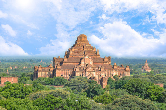 Dhammayangyi Temple.