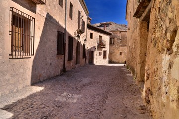 Fototapeta na wymiar arquitectura y sabor medieval en Pedraza