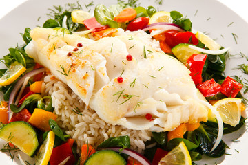 Roast fish with white rice