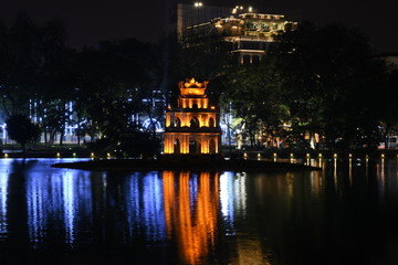 Hoàn Kiếm Lake