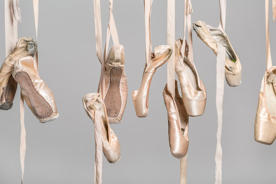 Vectores e ilustraciones de Ballet shoes para descargar gratis