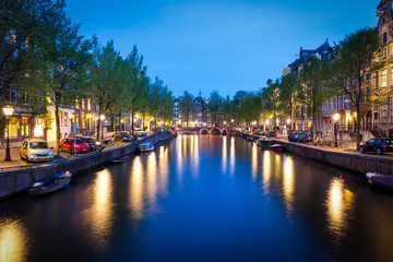 Fototapeta na wymiar Gracht, Amsterdam, Niederlande