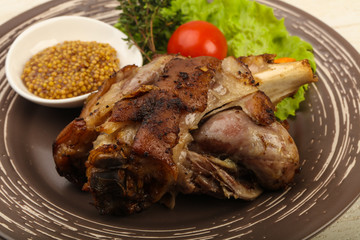 Roasted pork knee