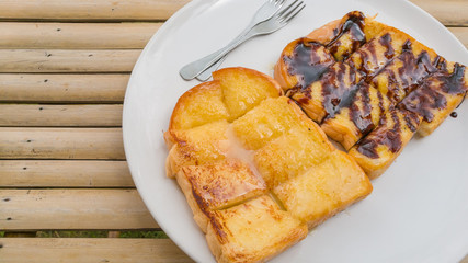 Thai Baked Toast with milk, chocolate