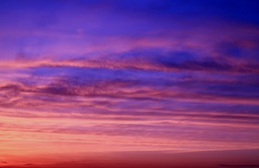 Fototapeta premium 鮮やかなスジ雲