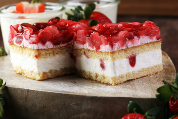 strawberry cake