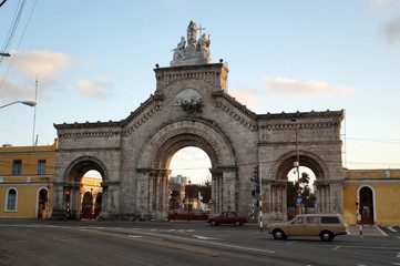 Fototapeta na wymiar Columbus Cemetery in Havana