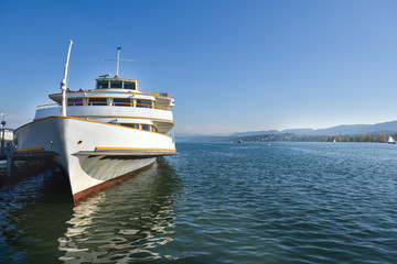 Seerundfahrt auf dem Zürchsee