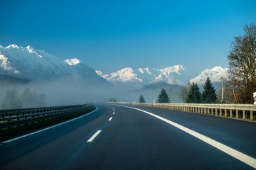 Autobahn Richtung Alpen