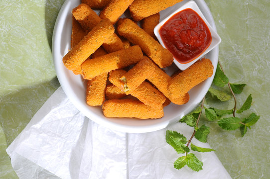 Breaded Fried Cheese Fingers With Mint & Ketchup