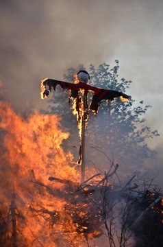 Hexenfeuer - Hexe brennt - Hexenbrennen