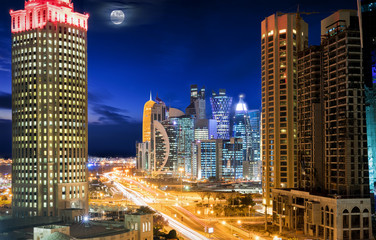 Fototapeta na wymiar Doha West Bay und die City bei Nacht, Katar