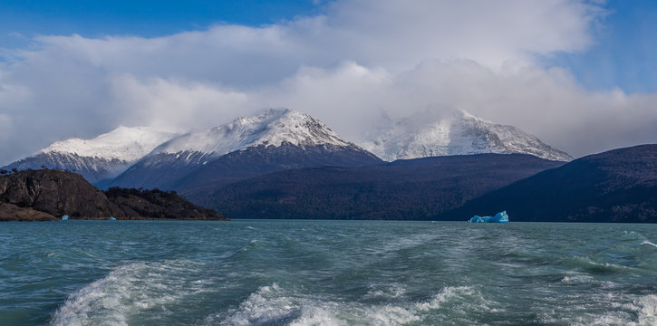 Glaciers in Lake Argentino, Los Glaciares National Park 

