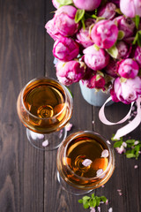 bouquet and wine glasses