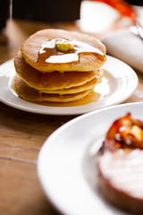 pabcake with syrup for breakfast