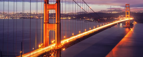 Photo sur Plexiglas Pont du Golden Gate The Golden Gate Bridge by night
