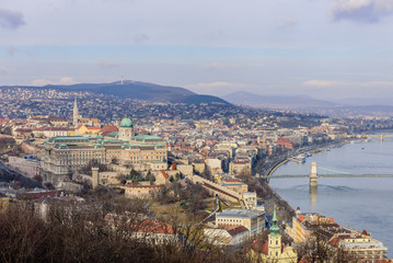 Obraz premium Widok z lotu ptaka Budapest z Royal Palace i Danube rzeką, Budapest, Węgry