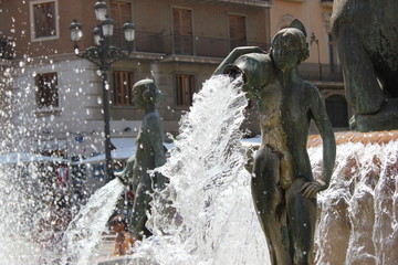 Fototapeta na wymiar fountain in spain