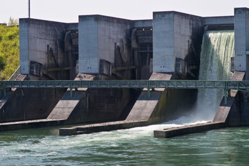 Wasserkraft - Erneuerbare Energie und Natur