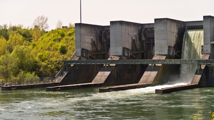 Wasserkraft - Erneuerbare Energie und Natur