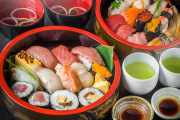 一般的な寿司　General sushi of the Japanese style