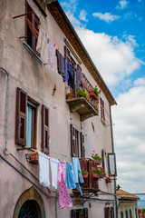 Fototapeta na wymiar Dans les rues de Manciano en Toscane
