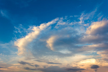 Obraz premium Sunset with partly cloudy sky. Dramatic sky